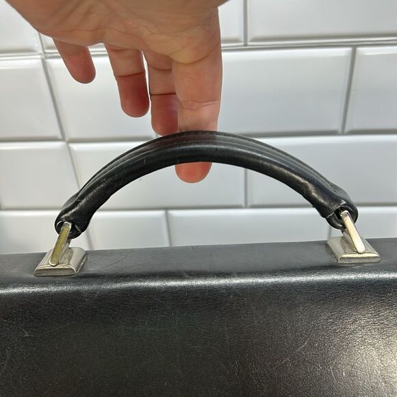 *5123 Coach black leather briefcase - Picture 11 of 13